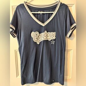 SALE 🏷️Dallas Cowboys NFL Tshirt for Women Size Large